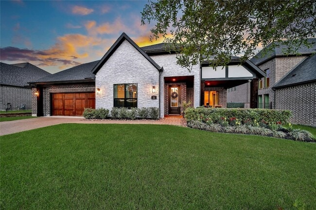 Building Photo - 1015 Oak Briar Ln