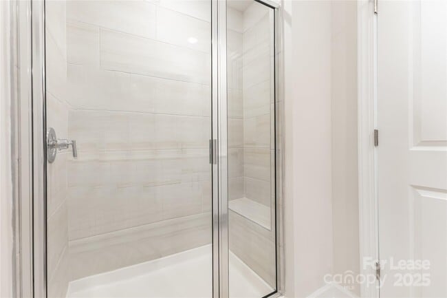 Building Photo - 1735 Braemar Vlg Dr