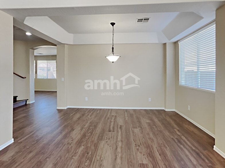 Building Photo - 14954 W Charter Oak Rd