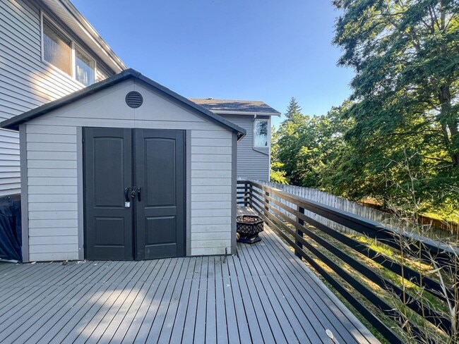 Building Photo - 4Bd/1.5Ba Seattle House