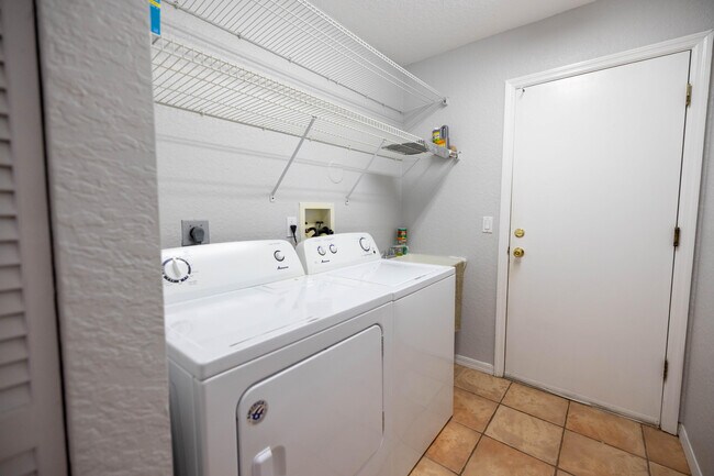 Building Photo - 13590 Callington Dr