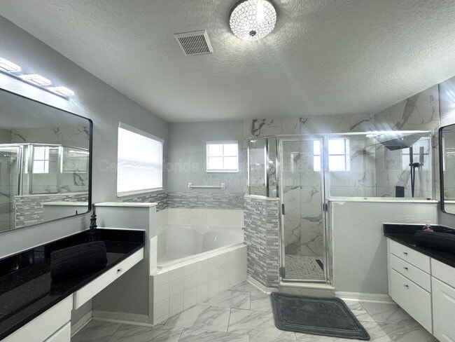 Building Photo - 736 Kildrummy Dr