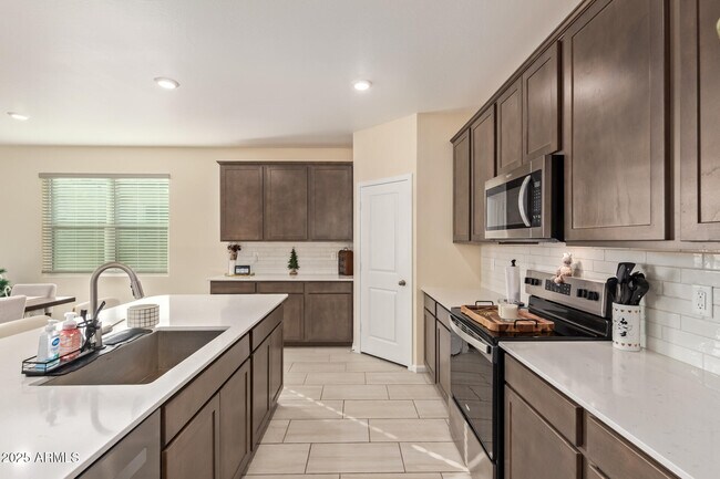 Building Photo - 25443 W Graham Trl