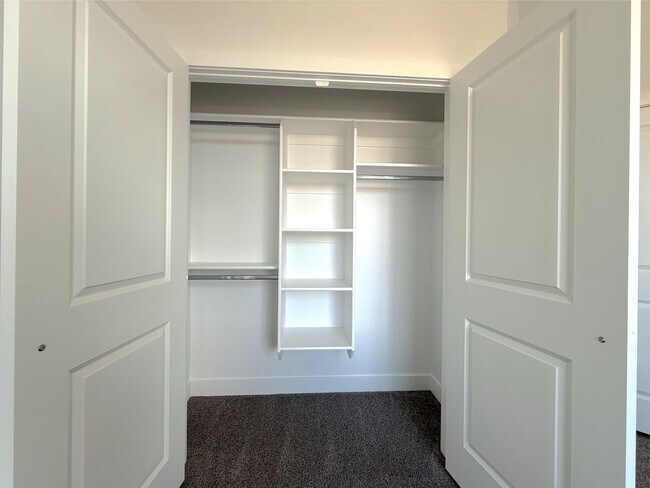 Building Photo - Brand New 3 bed, 2.5 Bath 1 car garage Townhome