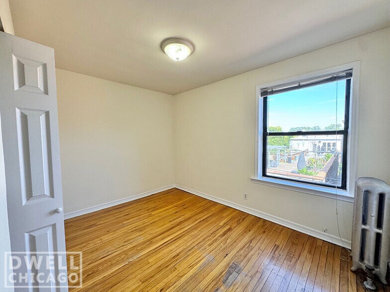 Building Photo - 2331 N Spaulding Ave