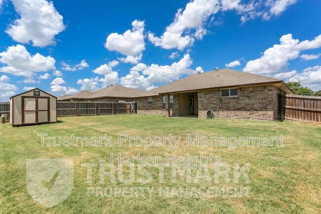 Building Photo - 200 W Little Dipper Dr