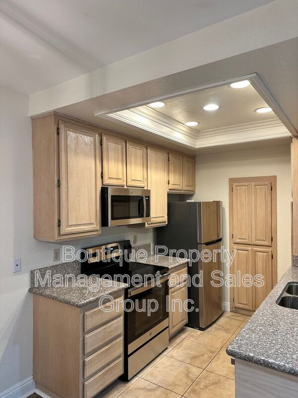 Building Photo - 20702 El Toro Rd