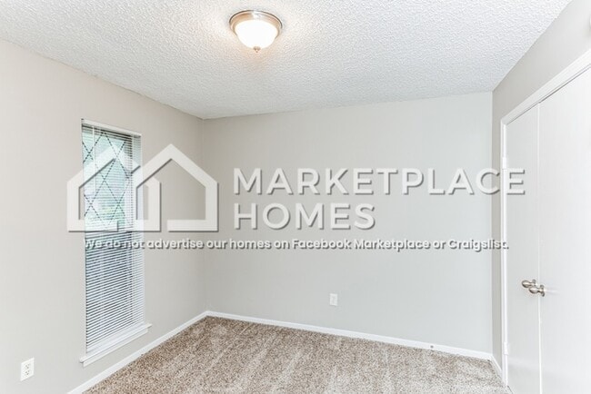 Building Photo - 3668 Barberry St