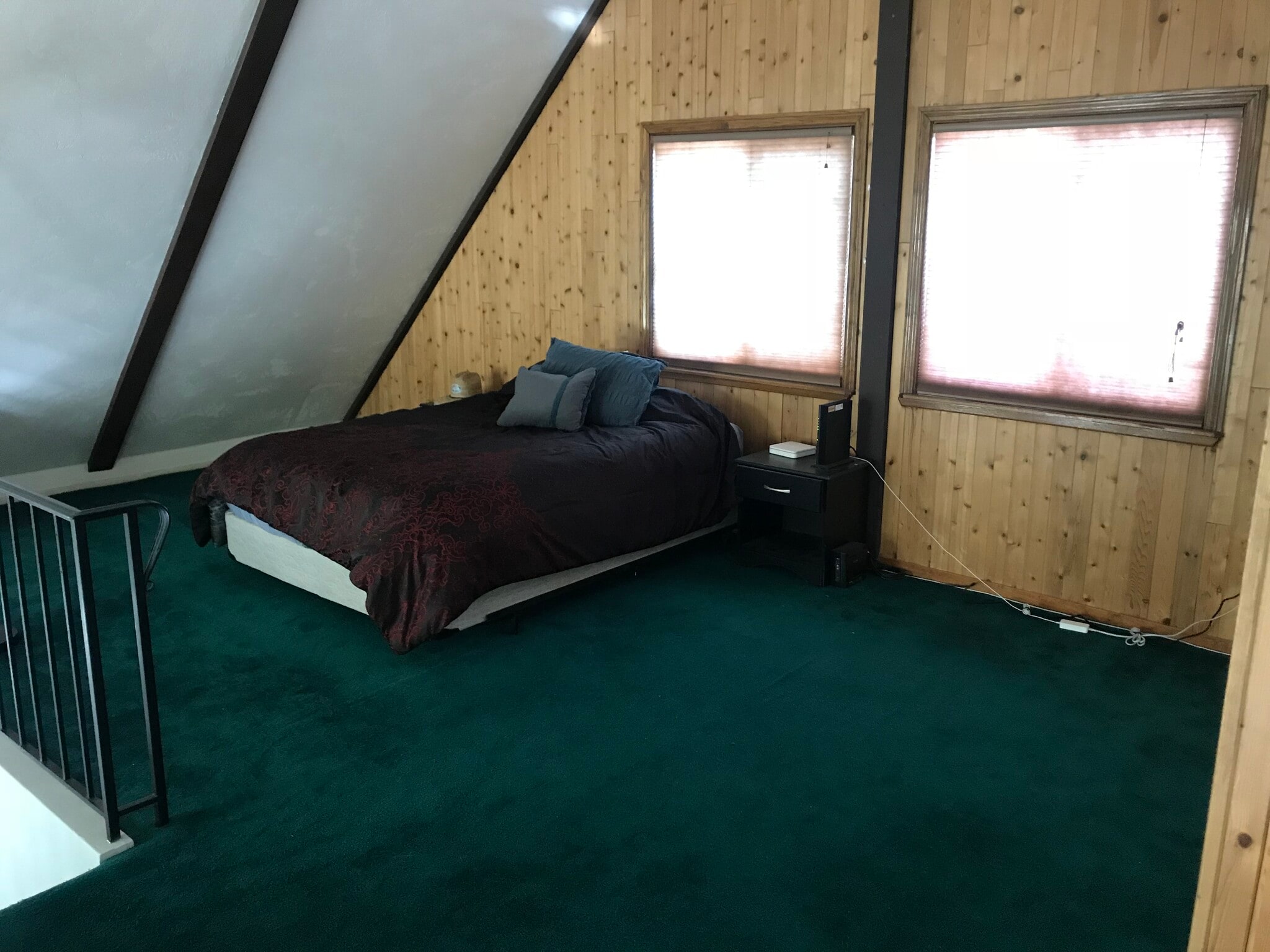 Building Photo - 23740 Lakeview Dr