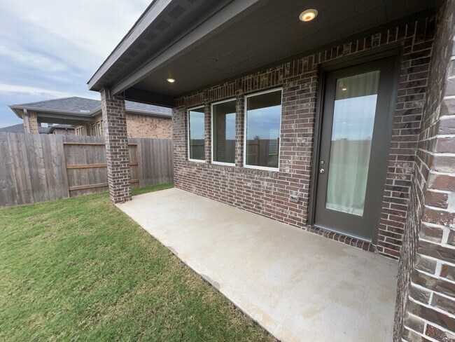 Building Photo - 9719 Lucky knot Ln