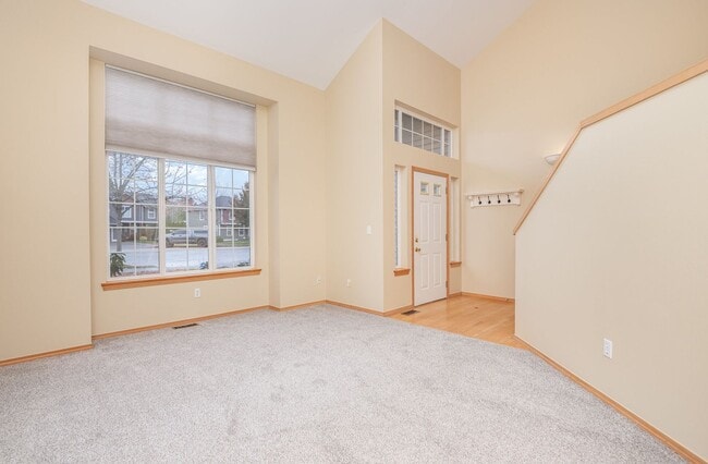 Building Photo - 4311 NE 9th Pl