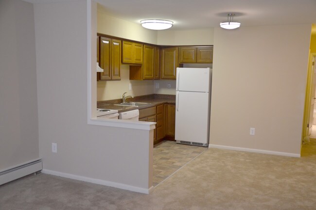 Building Photo - 17 East