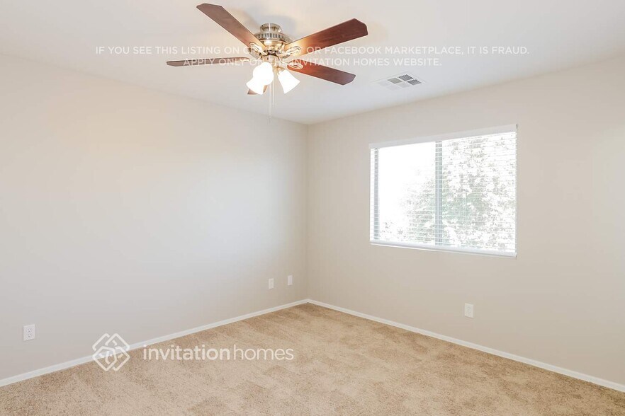 Building Photo - 1906 W Appaloosa Way