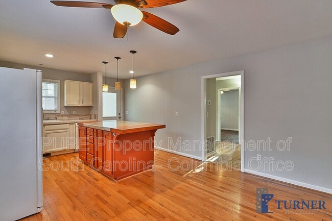 Building Photo - 801 Laurel Hill Ln