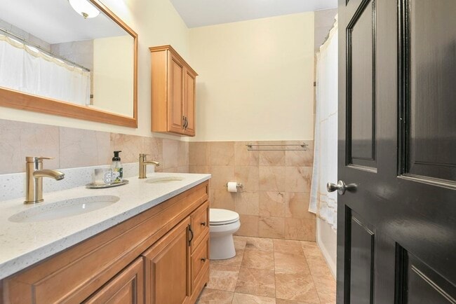 Building Photo - 25 Dartmouth St