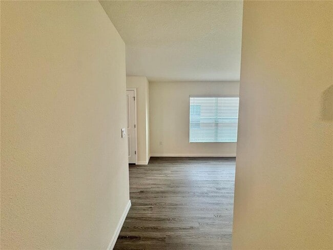 Building Photo - 36015 Sunflower Hl Dr