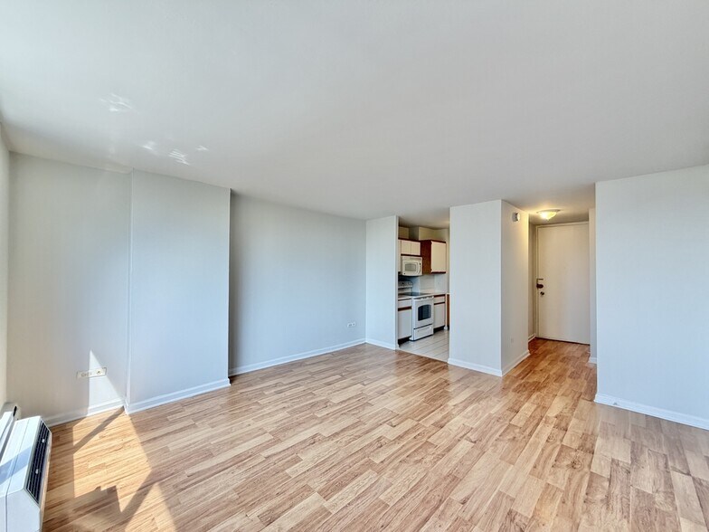 Building Photo - 1442 N Dearborn St