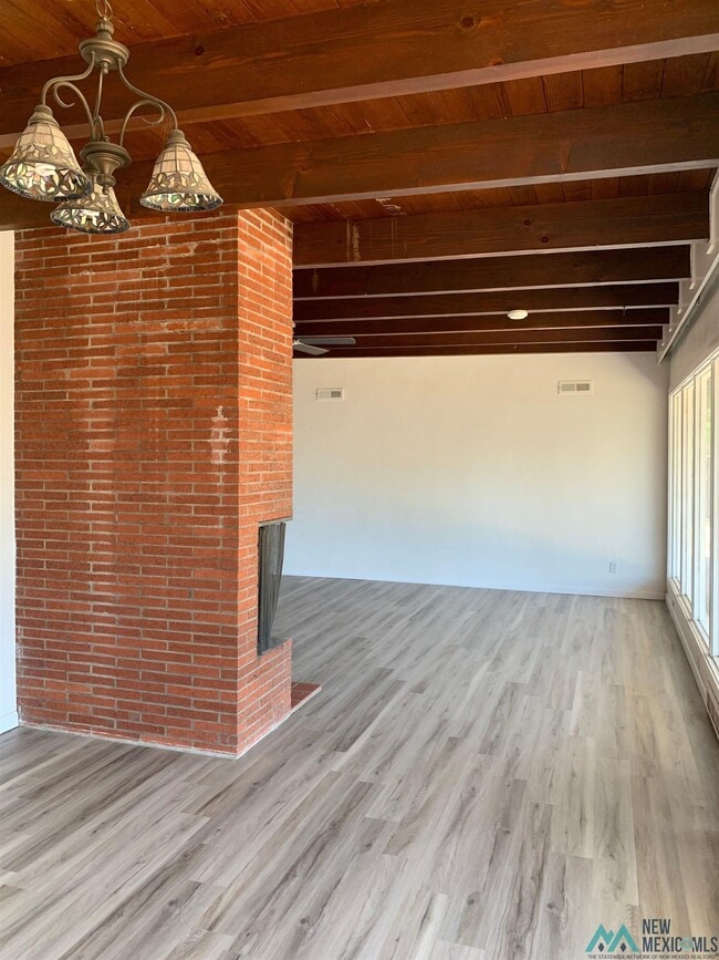 Building Photo - 2319 Axtell St