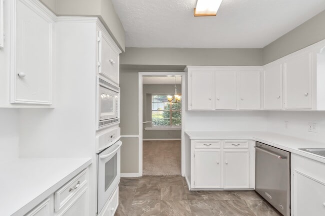 Building Photo - 12526 Hazelwood Ln