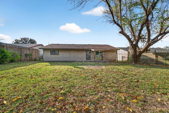 Building Photo - 401 Utah St