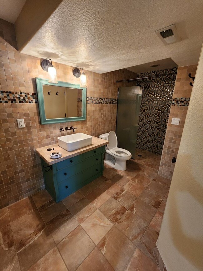 Building Photo - Exquisite Paired Home in Coal Creek Village