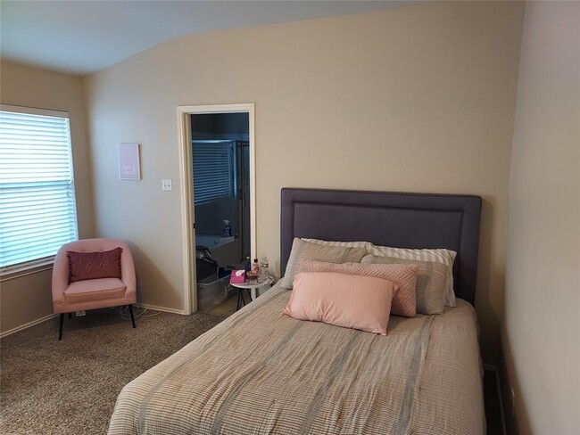 Building Photo - 802 Bull Creek Pkwy