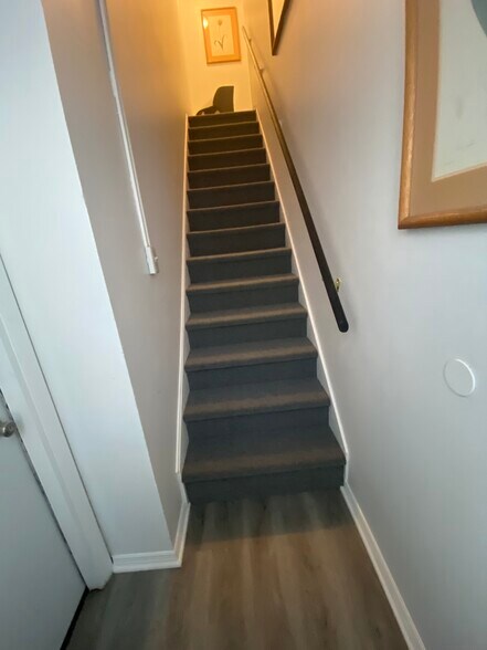 Primary Photo - 144 Farnsworth Ave