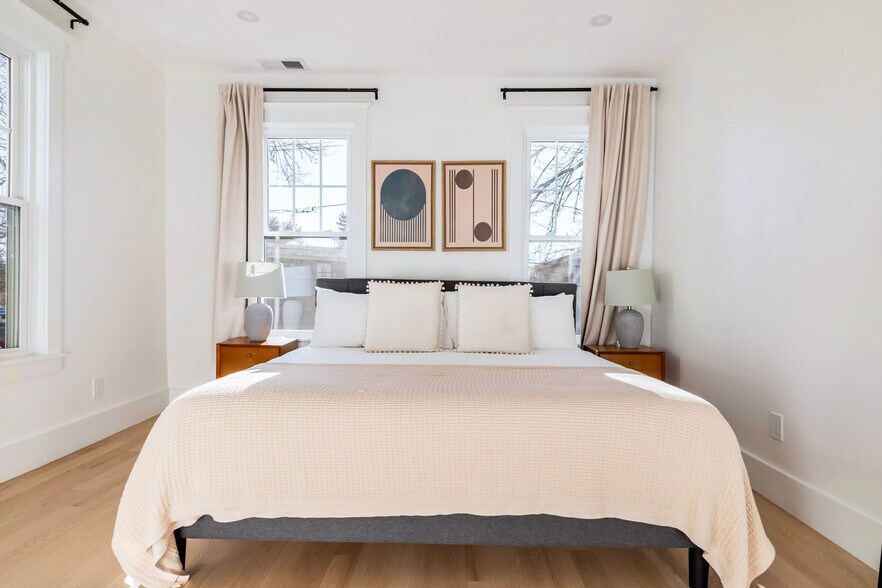 Building Photo - 50 Kinnaird St