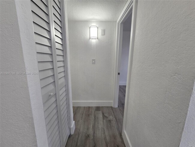 Building Photo - 4550 NW 9th St