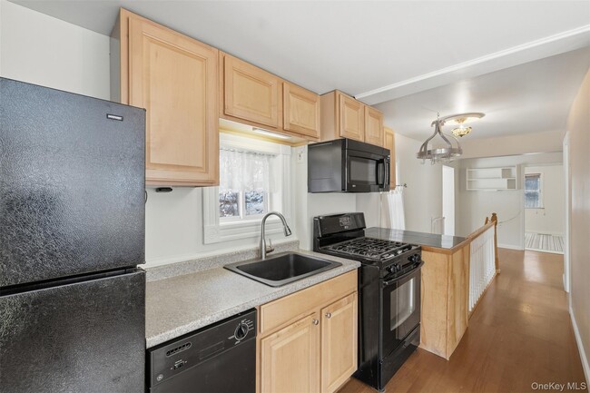 Building Photo - 265 Oakland Valley Rd