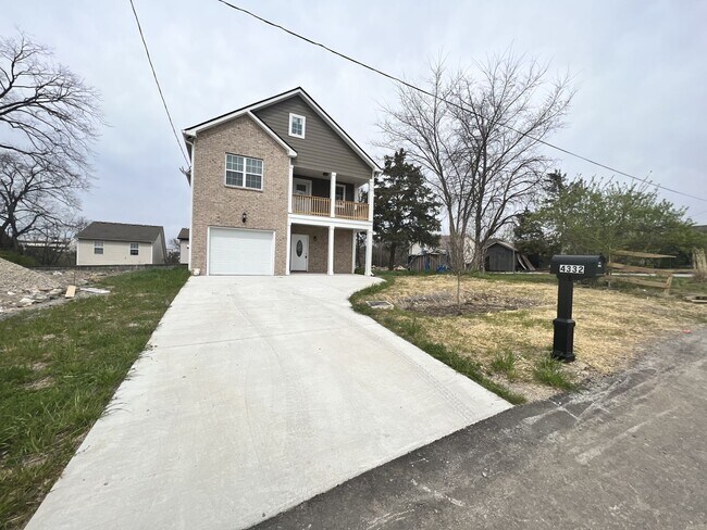 Building Photo - Stunning, Modern 4-Bed / 2.5-Bath Home for Rent – Less Than 20 Minutes to Downtown!