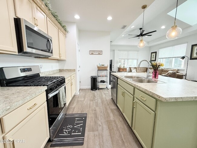 Building Photo - 8734 Sand dollar Dr