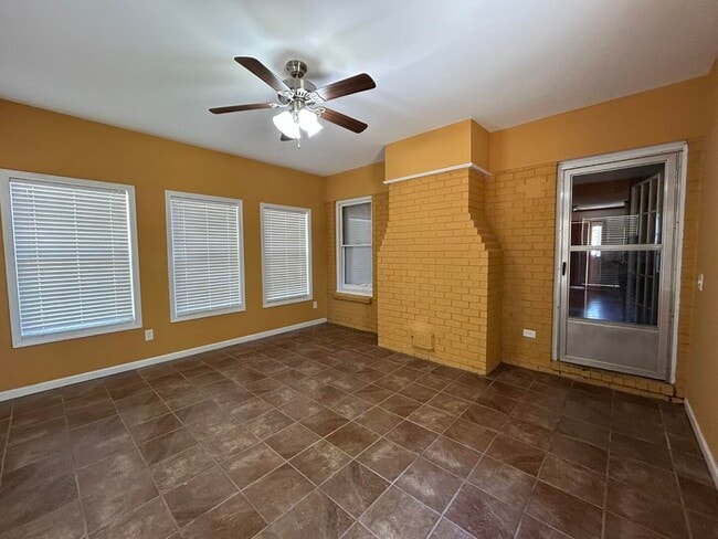 Building Photo - 1145 Peppercorn Ln