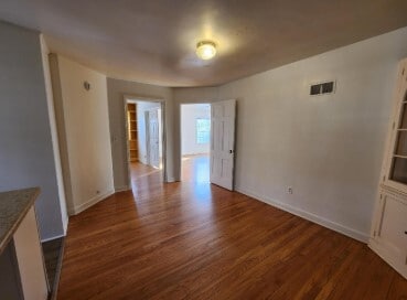 Building Photo - 354 Ferson Ave