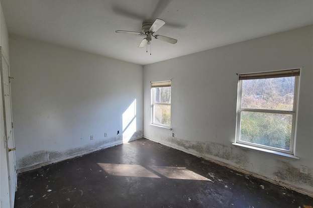 Building Photo - 1285 Alberta St