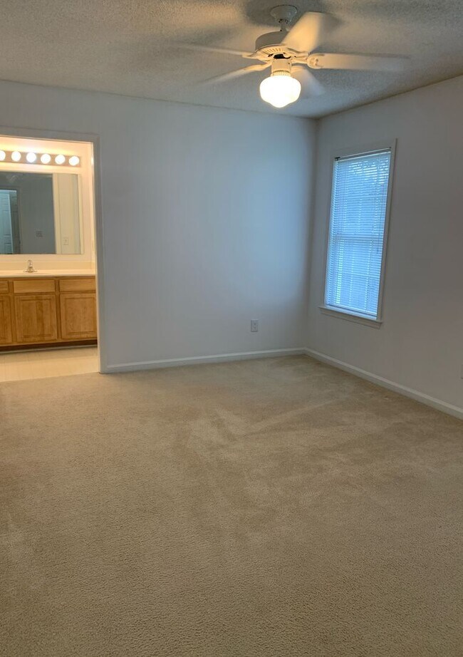 Building Photo - 6943 Newbury Way