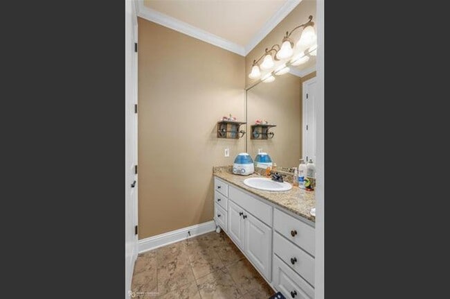 Building Photo - Gorgeous 4 Bedroom Home with Bonus Room in Bossier!