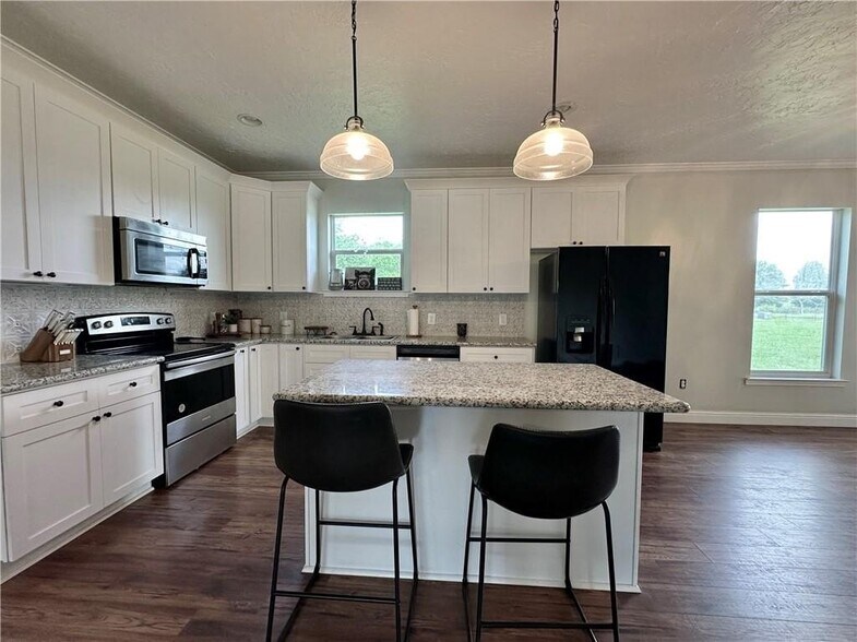 Building Photo - 24473 Timbercrest Dr