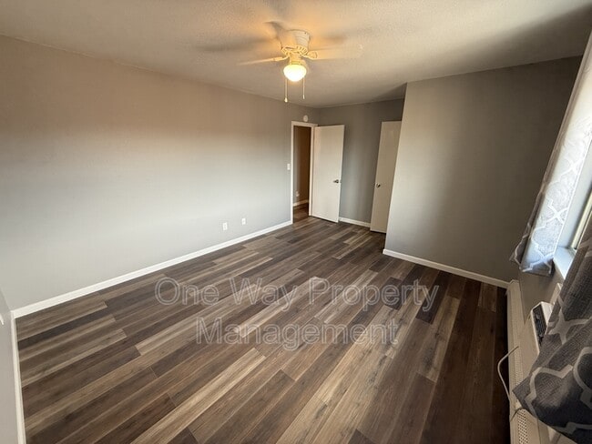 Building Photo - 824 37th Ave Ct