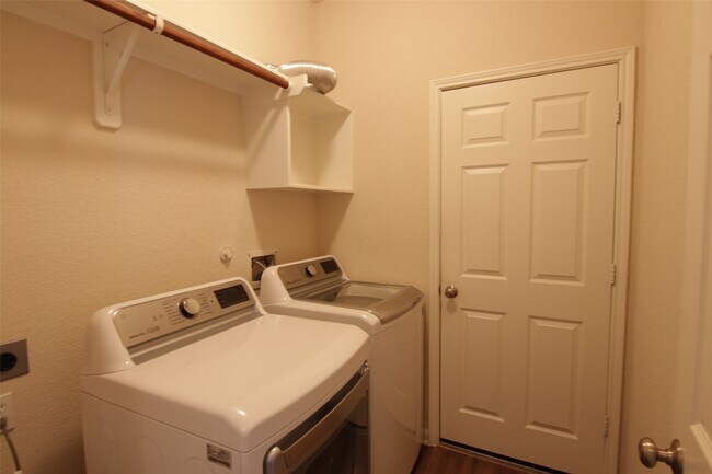 Building Photo - 2715 Hidden Bay Ct
