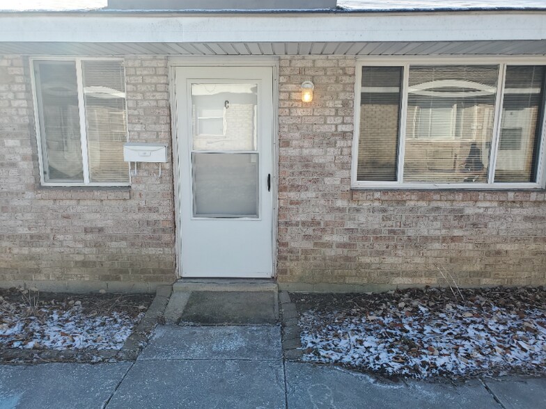 Building Photo - 2838 Joyce Ave