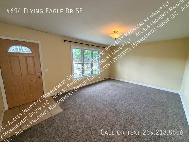 Building Photo - 4694 Flying Eagle Dr SE