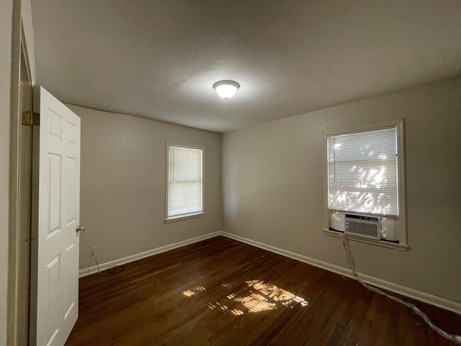 Building Photo - 1238 Dona Dr