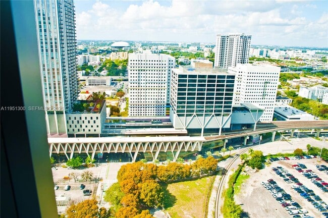 Building Photo - 11 NE 6th St