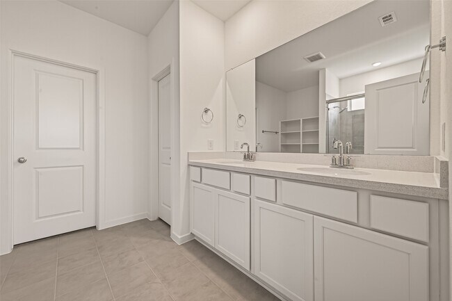 Building Photo - 21926 Sam Raburn Dr