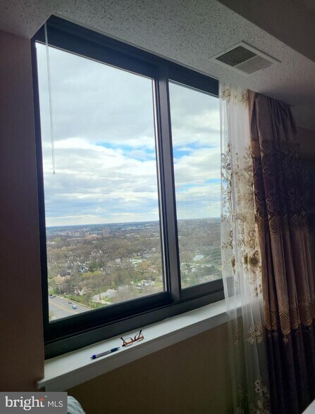 Building Photo - 5505 Seminary Rd