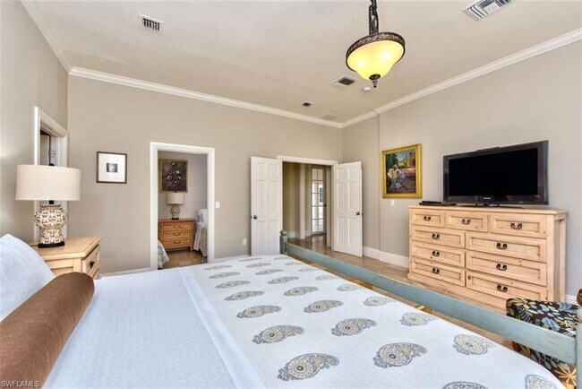 Building Photo - 2225 23rd St SW