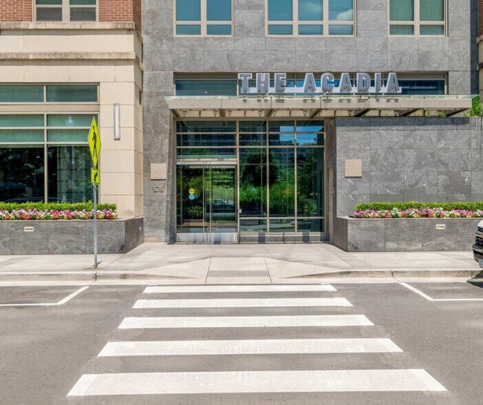 Building Photo - 1200 S Fern St