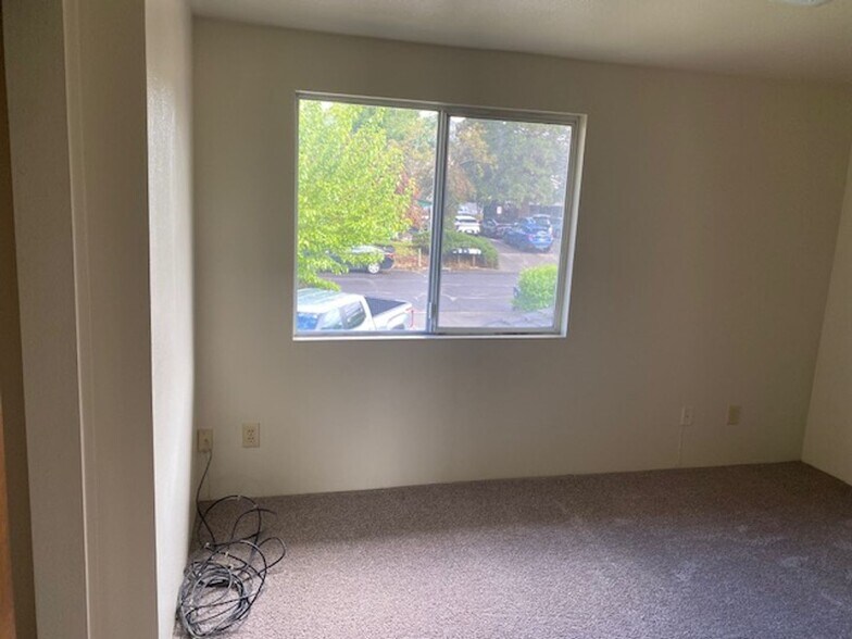 Upstairs Main bedroom - 329 Bessie St