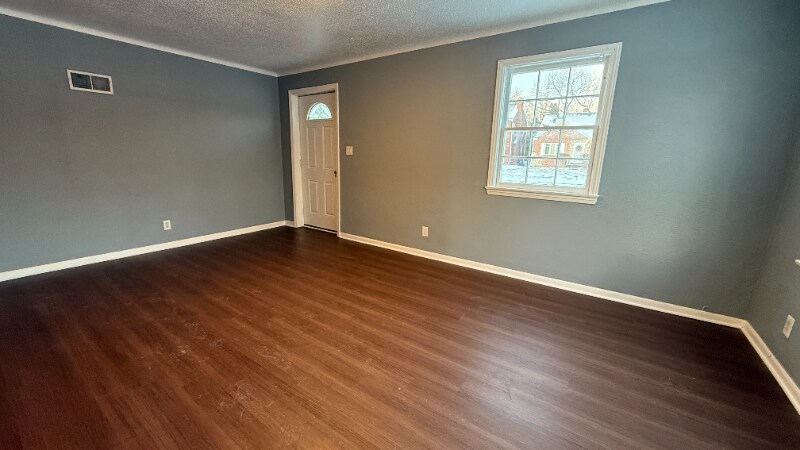 Building Photo - 2680 Latonia Blvd